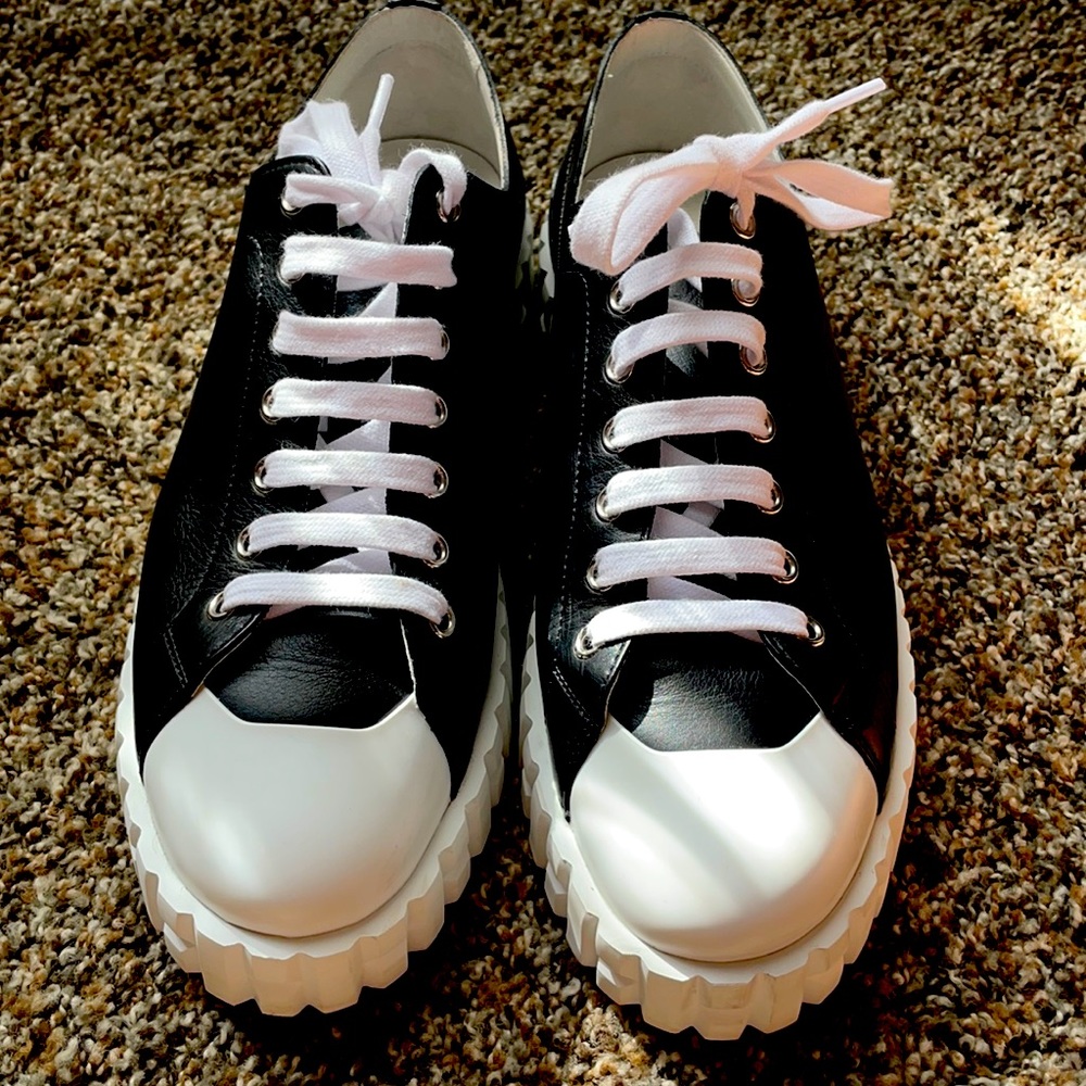 HERMÈS Cross 2021-22 FE Black/White Sneaker